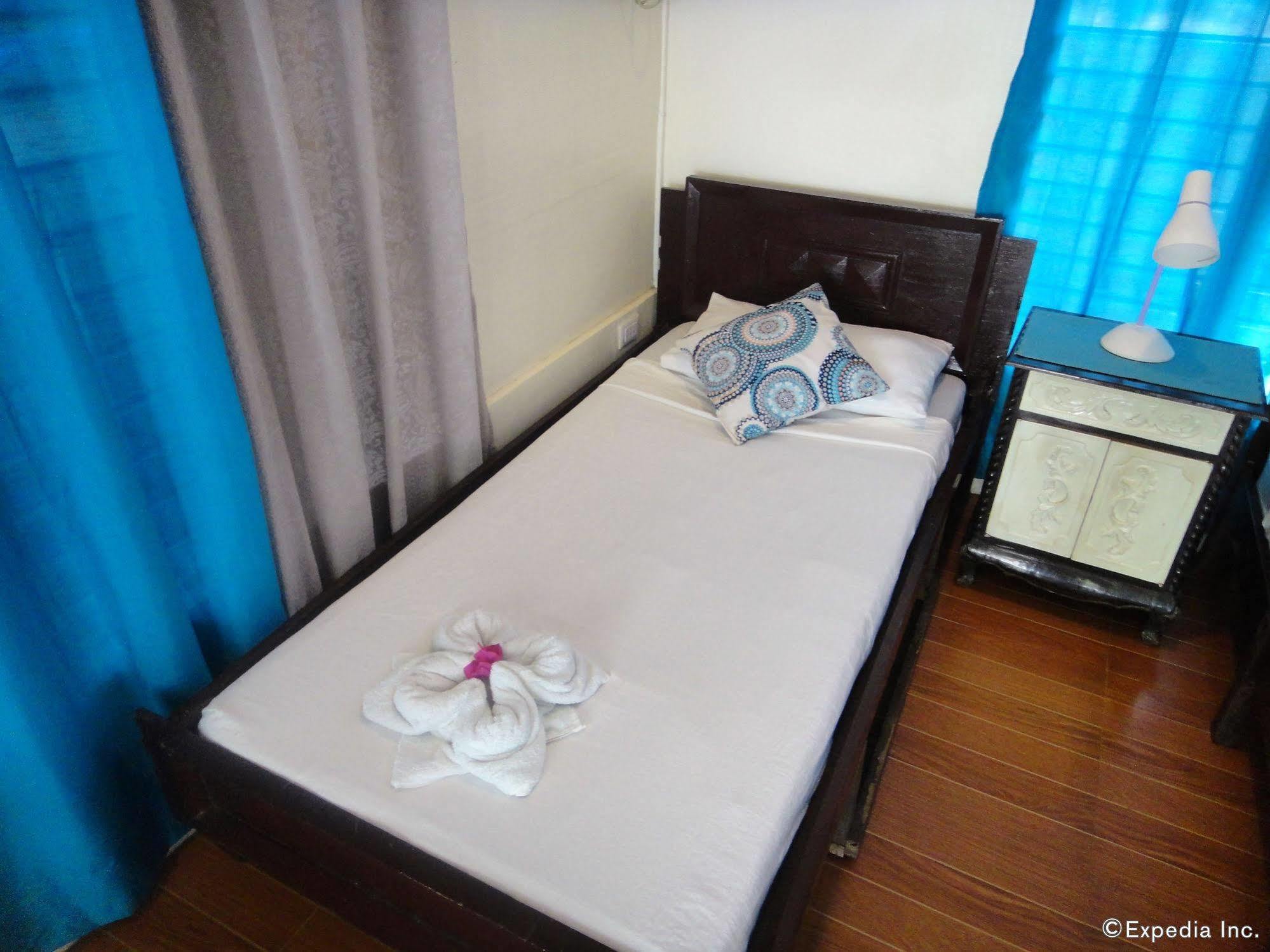 By The Bay, Jacana Bed & Breakfast Puerto Princesa Ngoại thất bức ảnh